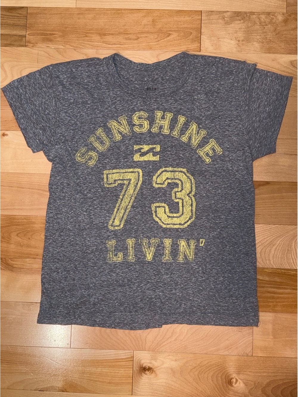 Billabong Women's Gray Short Sleeve T-Shirt with Vintage Yellow 'Sunshine 73 Liv